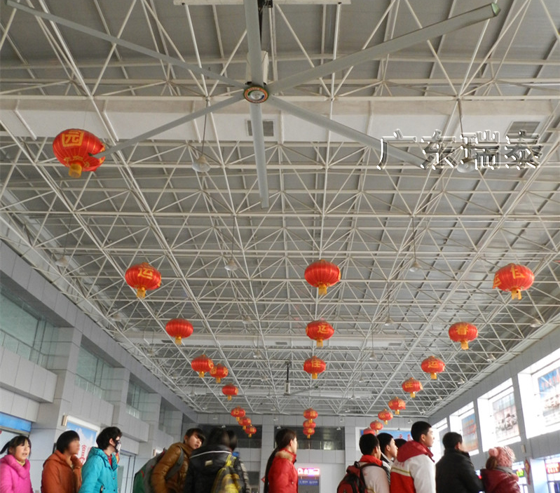 瑞泰風(fēng)工廠車間用大型工業(yè)吊扇，公公場(chǎng)所應(yīng)用案例